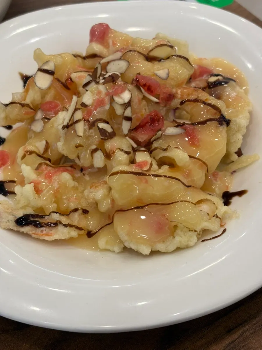 Grapefruit cream shrimp topped with grapefruit cream sauce