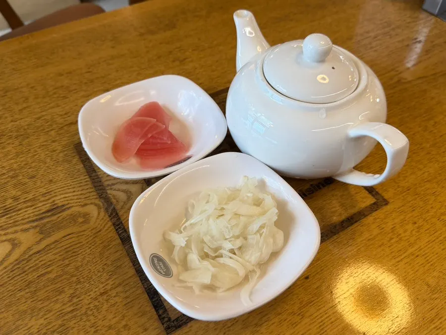 메콩타이 쌀국수와 볶음밥 메뉴판