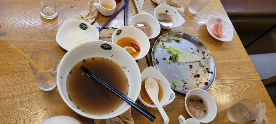 고수를 선택해 담은 쌀국수
