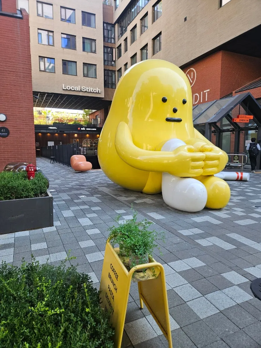 Exterior of MELA Hongdae in the alley off World Cup buk-ro 5-gil