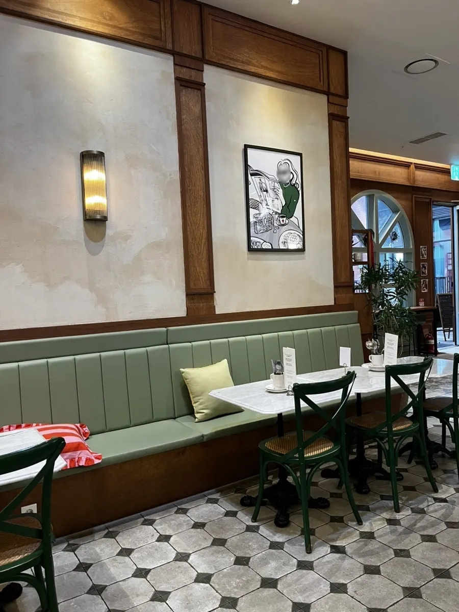 Tables and interior of MELA Hongdae