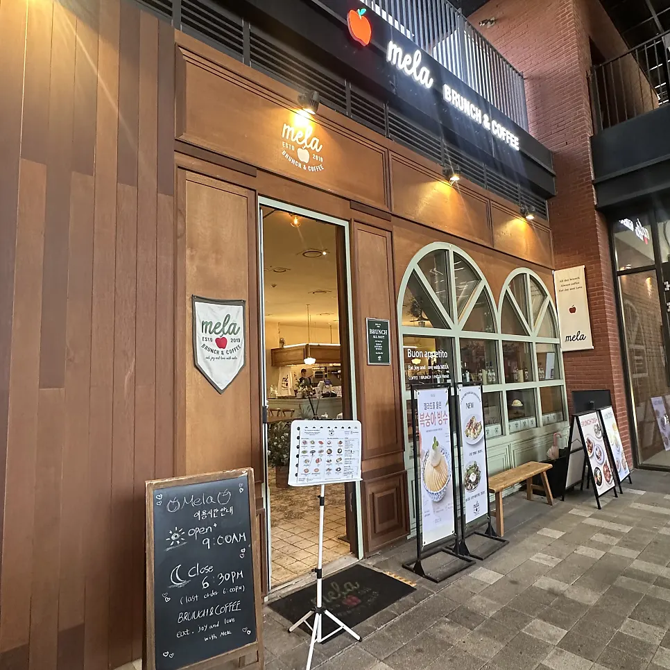 Exterior of MELA Hongdae between Hongdae and Hapjeong