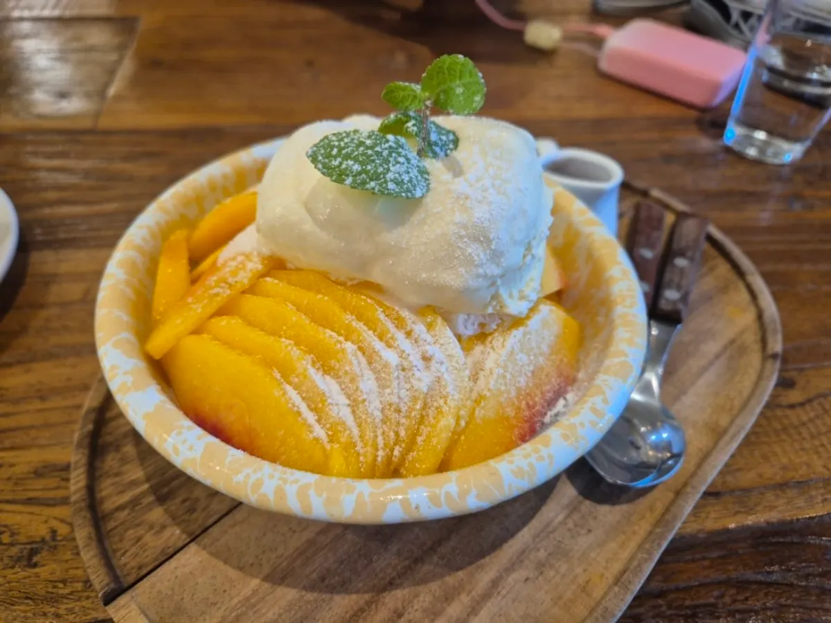 Signature photo of MELA Hongdae