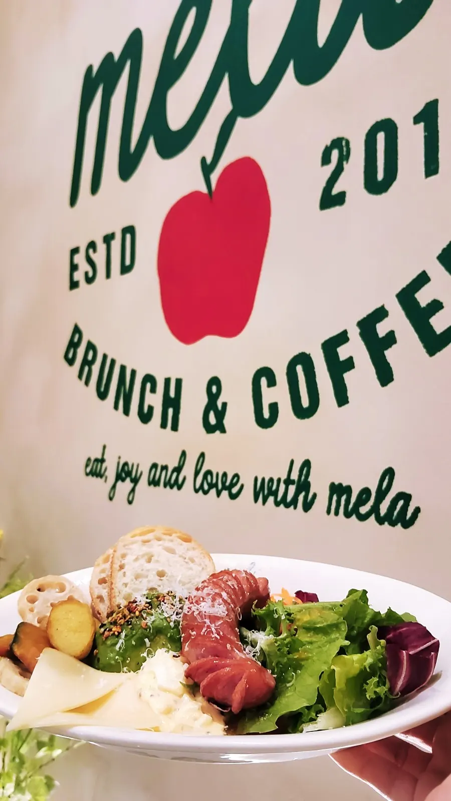 Signature brunch plate at MELA Hongdae