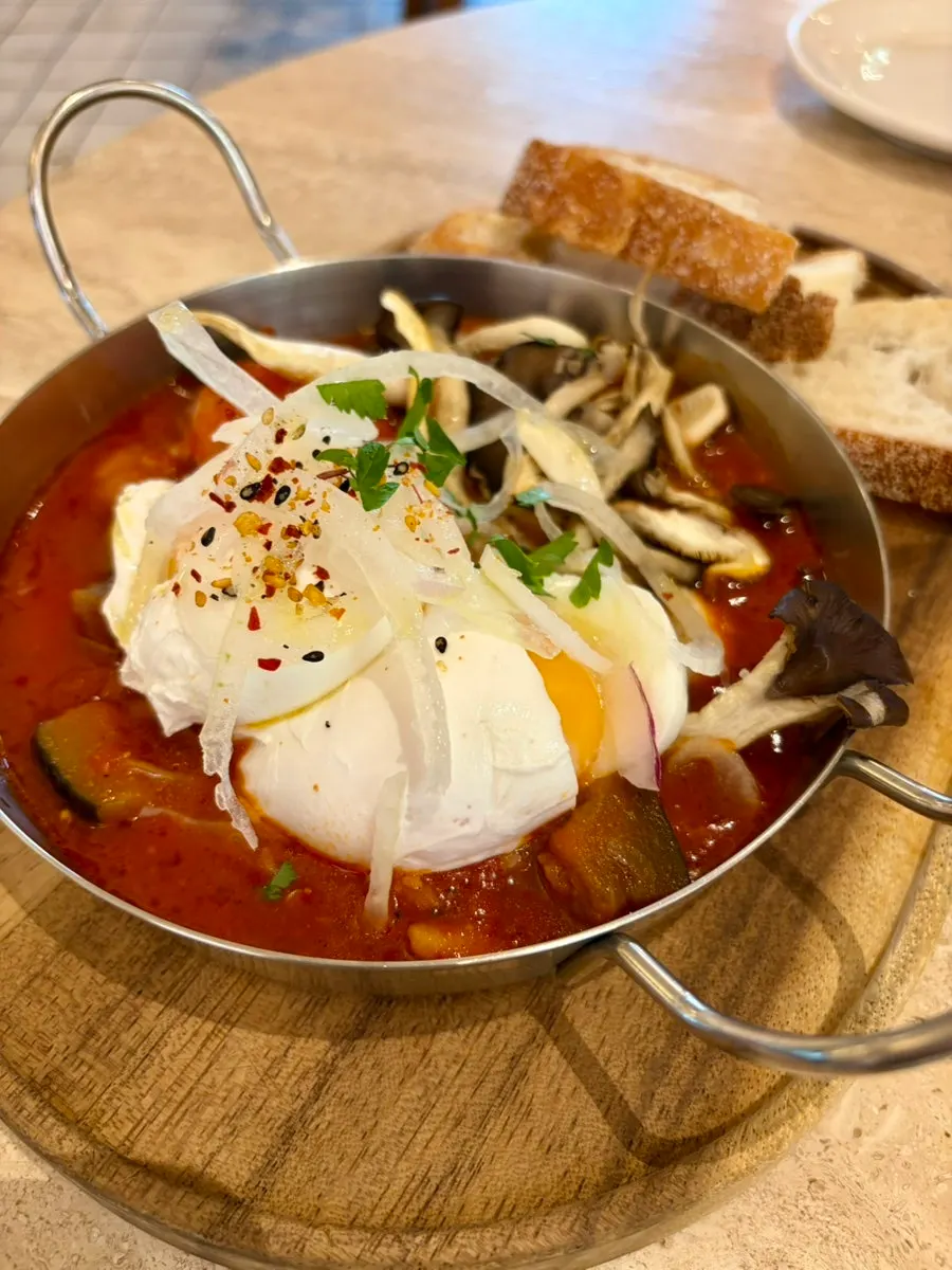 Noodles lifted from the minari vongole pasta