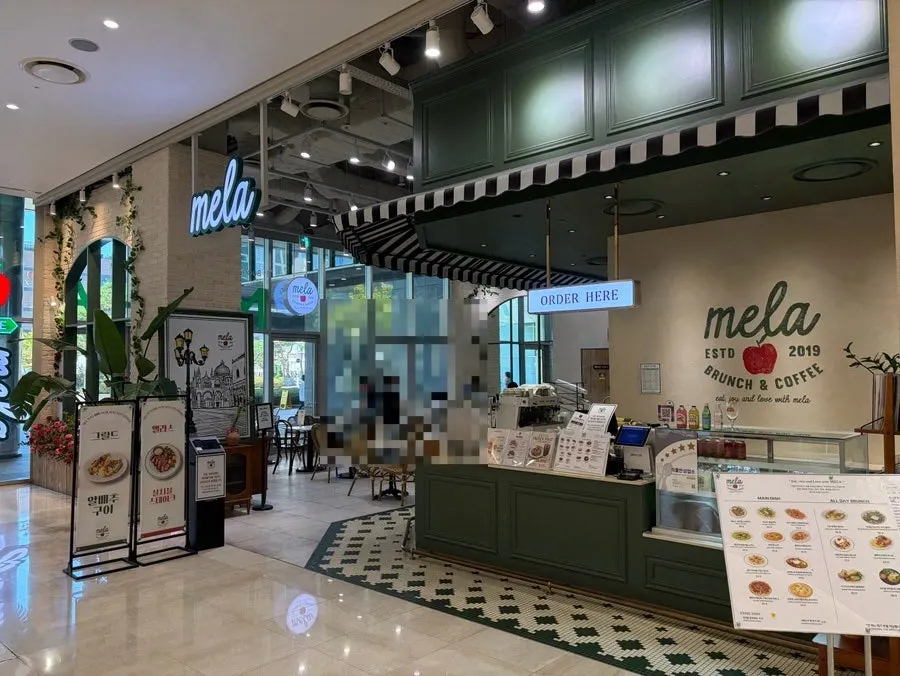영등포 타임스퀘어 멜라 브런치 테이블