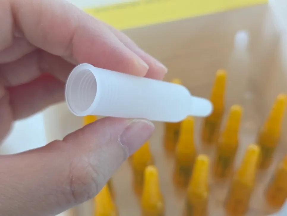 Safe Cap used with an opened ampoule