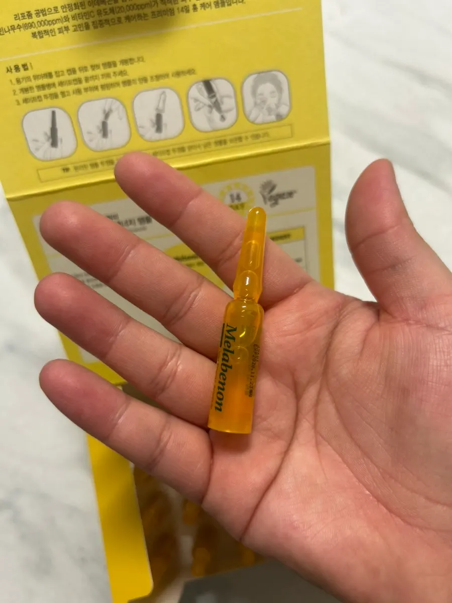 Ampoule container designed for safe use