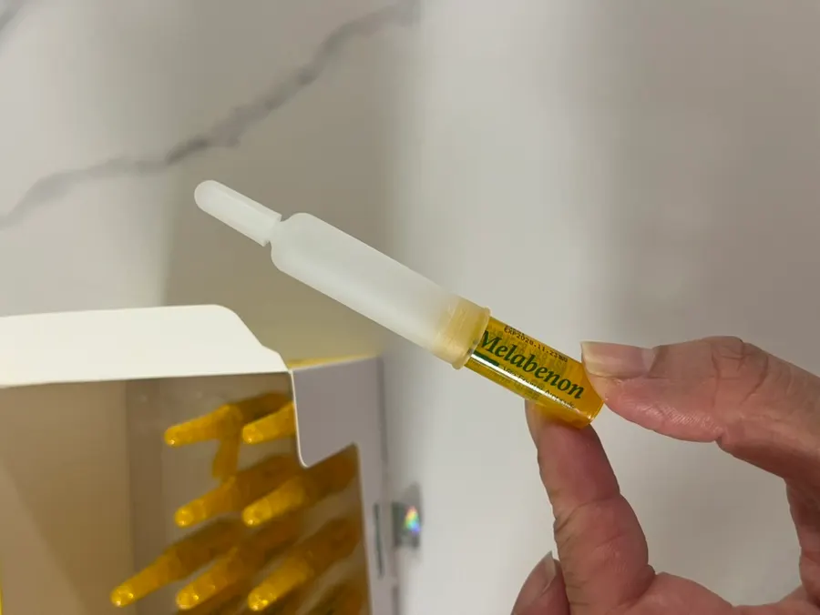 Safe Cap fitted onto an ampoule