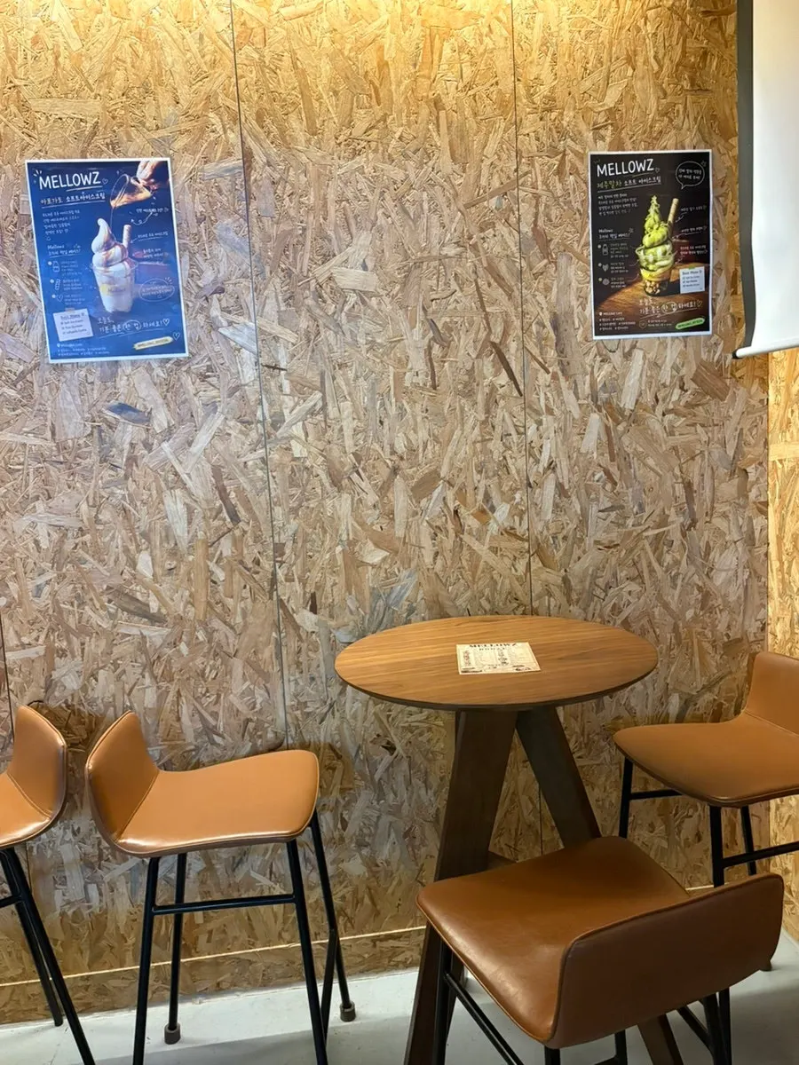 Vertical photo of the Mellows Seongsu menu