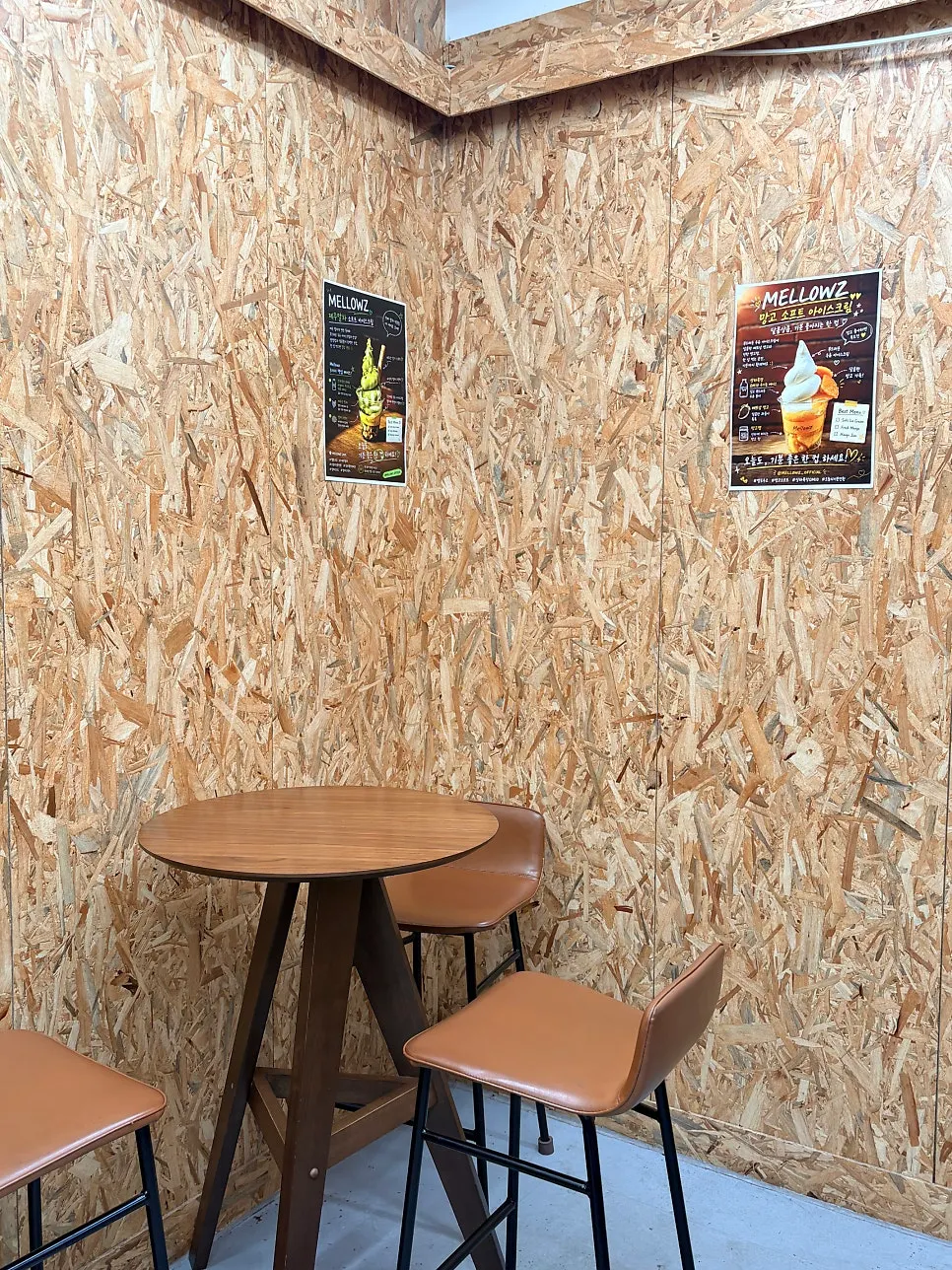 Indoor seating with round tables