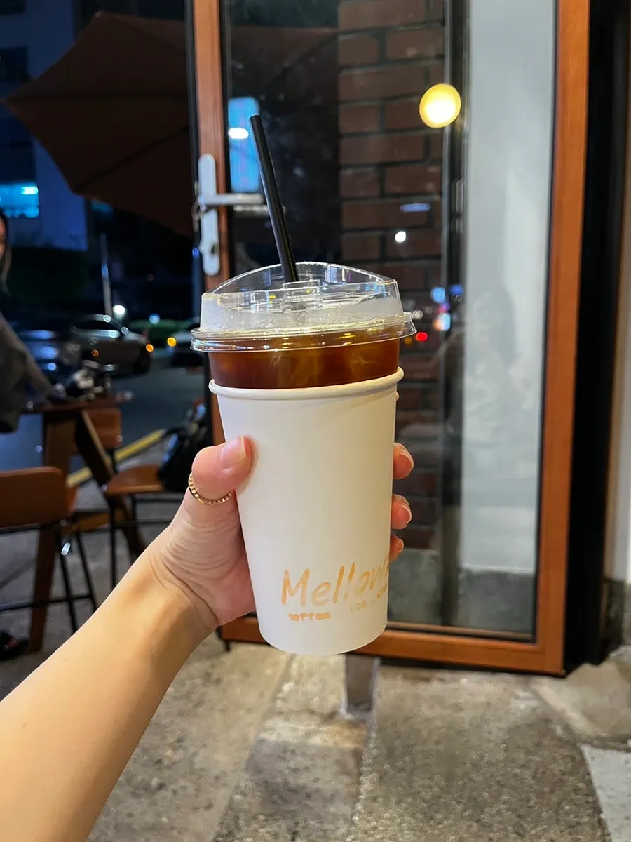 デカフェアメリカーノとアメリカーノの2杯