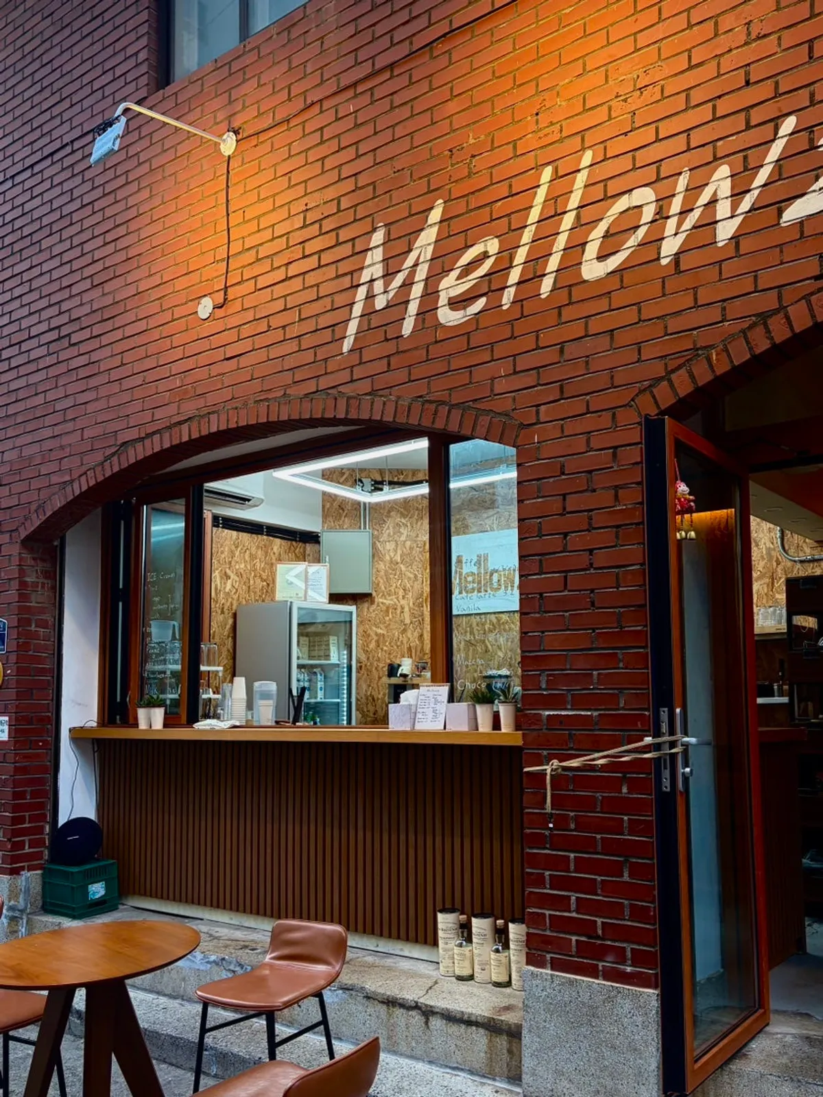 Visiting Mellows, a café near Seoul Forest