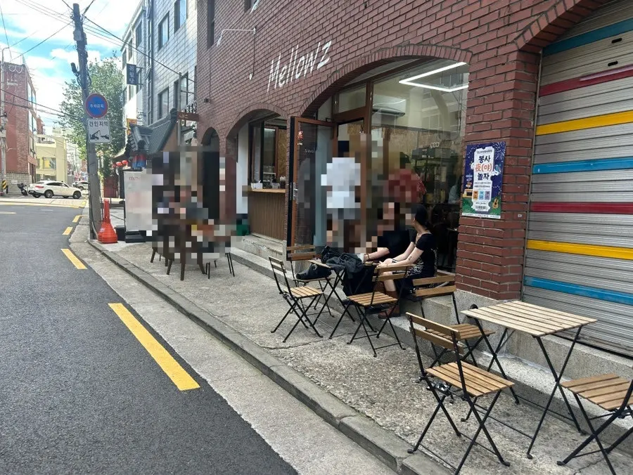 Full view of Mellows and the surrounding alley