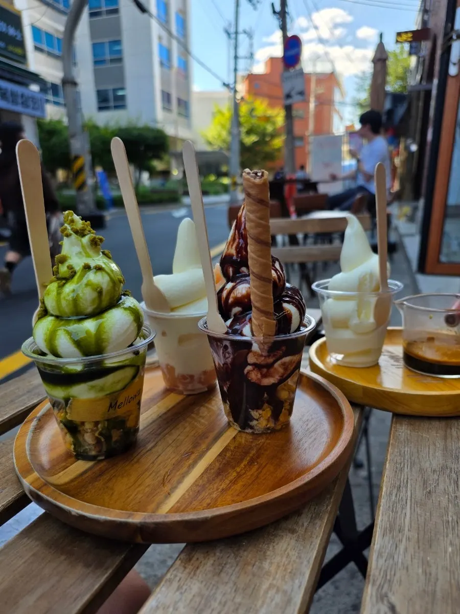 Soft serve topped with peanut butter