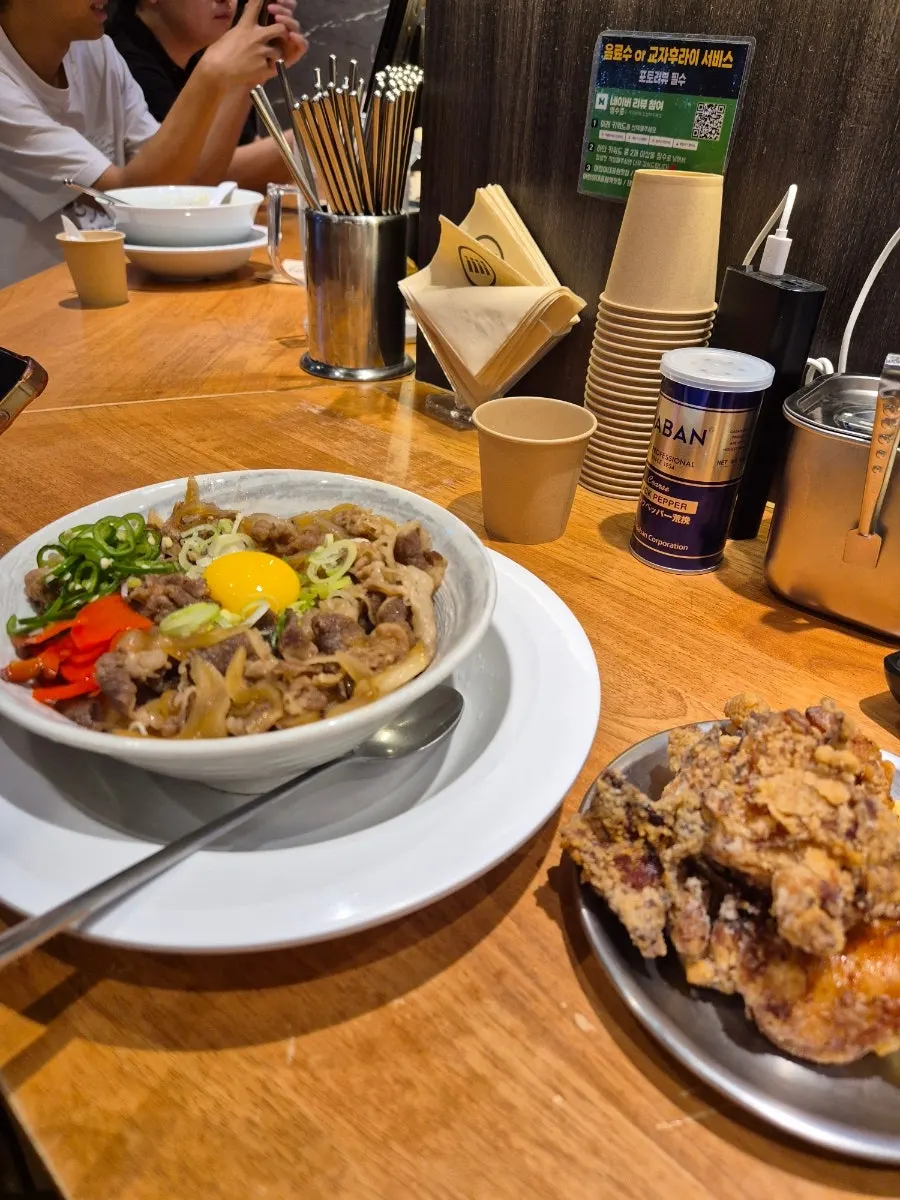 Gyudon and chicken karaage table setting