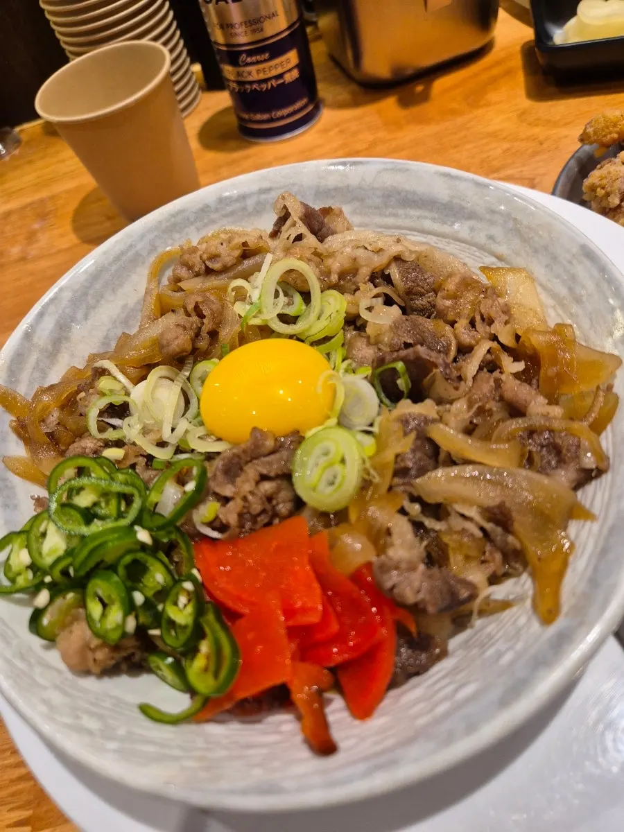 Boneless handmade karaage with three sauces
