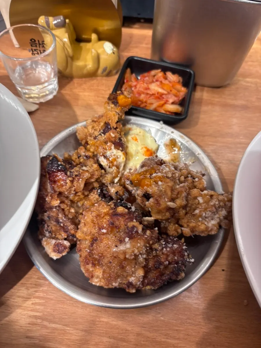 Thick karaage pieces served with mayonnaise