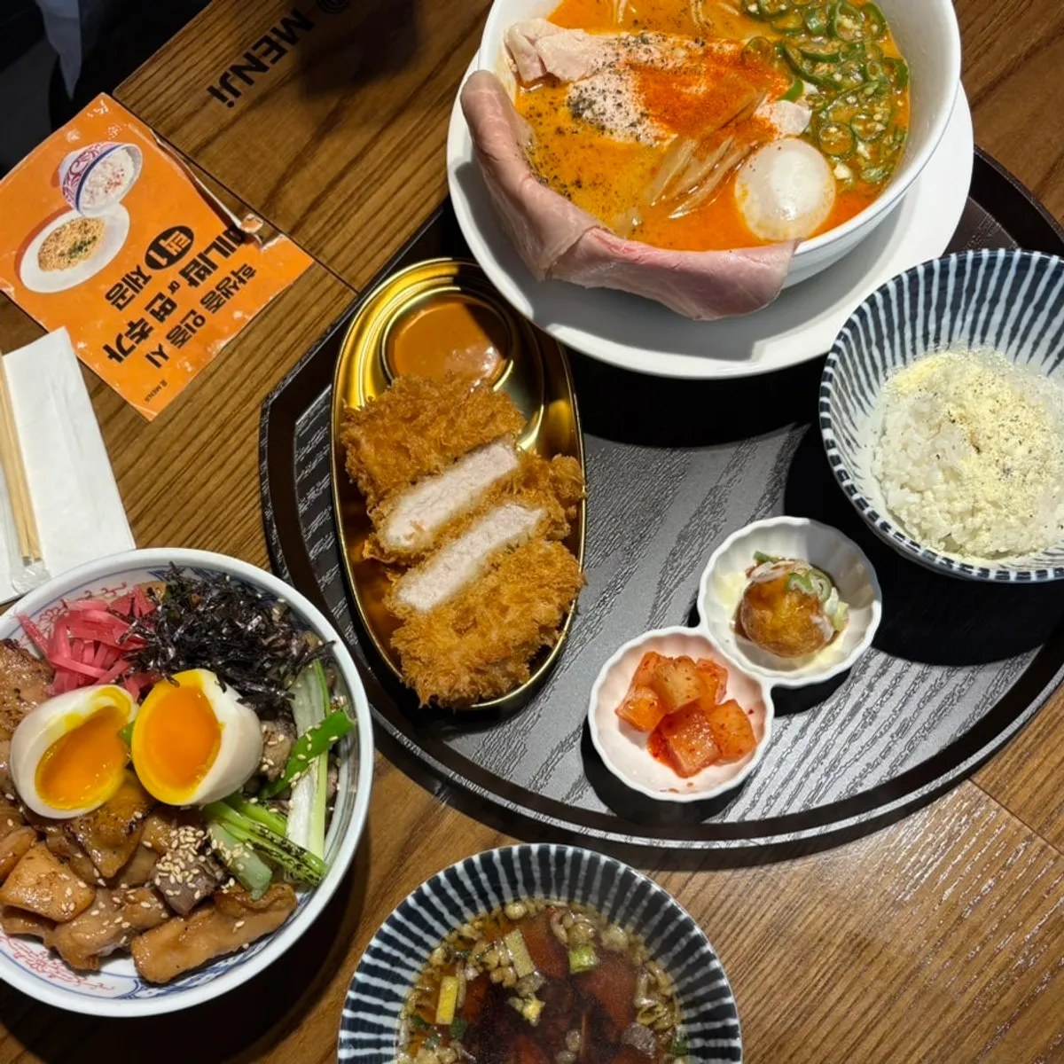 Menjiのセットメニューと価格案内