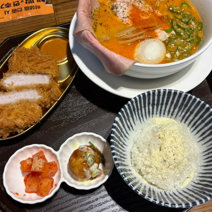 たっぷり出てきたMenjiのランチ一式