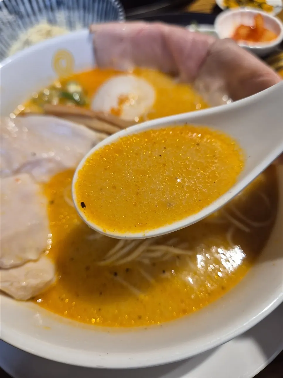 얼큰한 땡초 토리파이탄 국물과 면