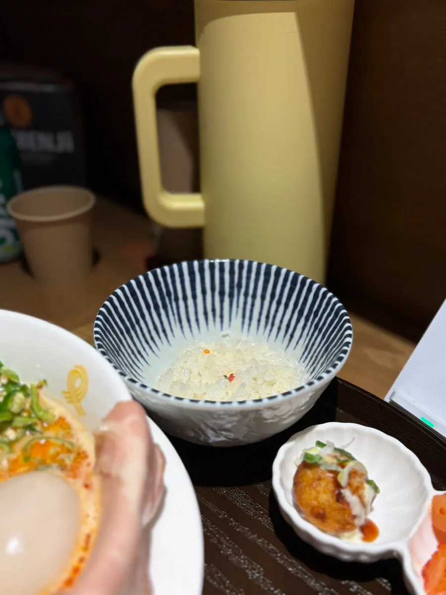 뽀얀 닭 육수의 토리파이탄 라멘