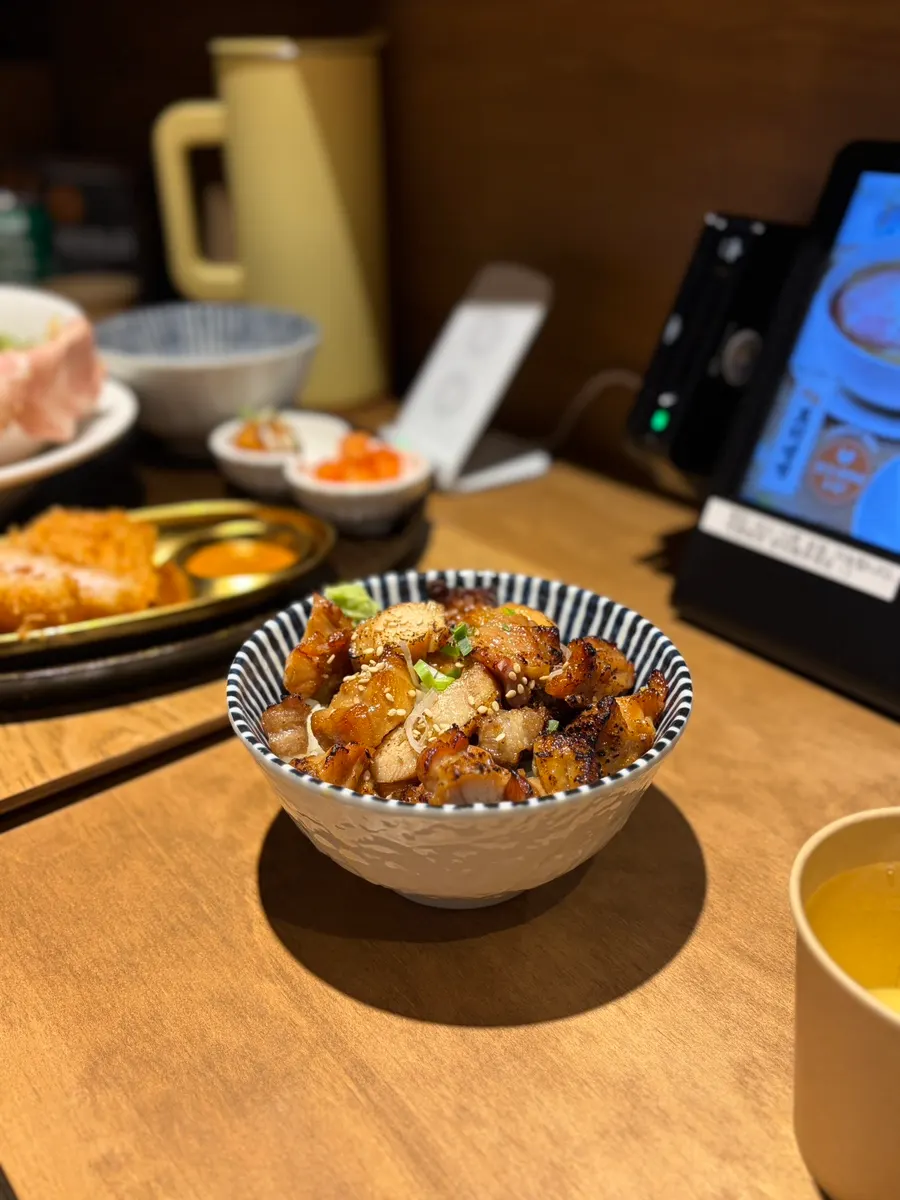 멘지 미니 야끼토리동 한 그릇