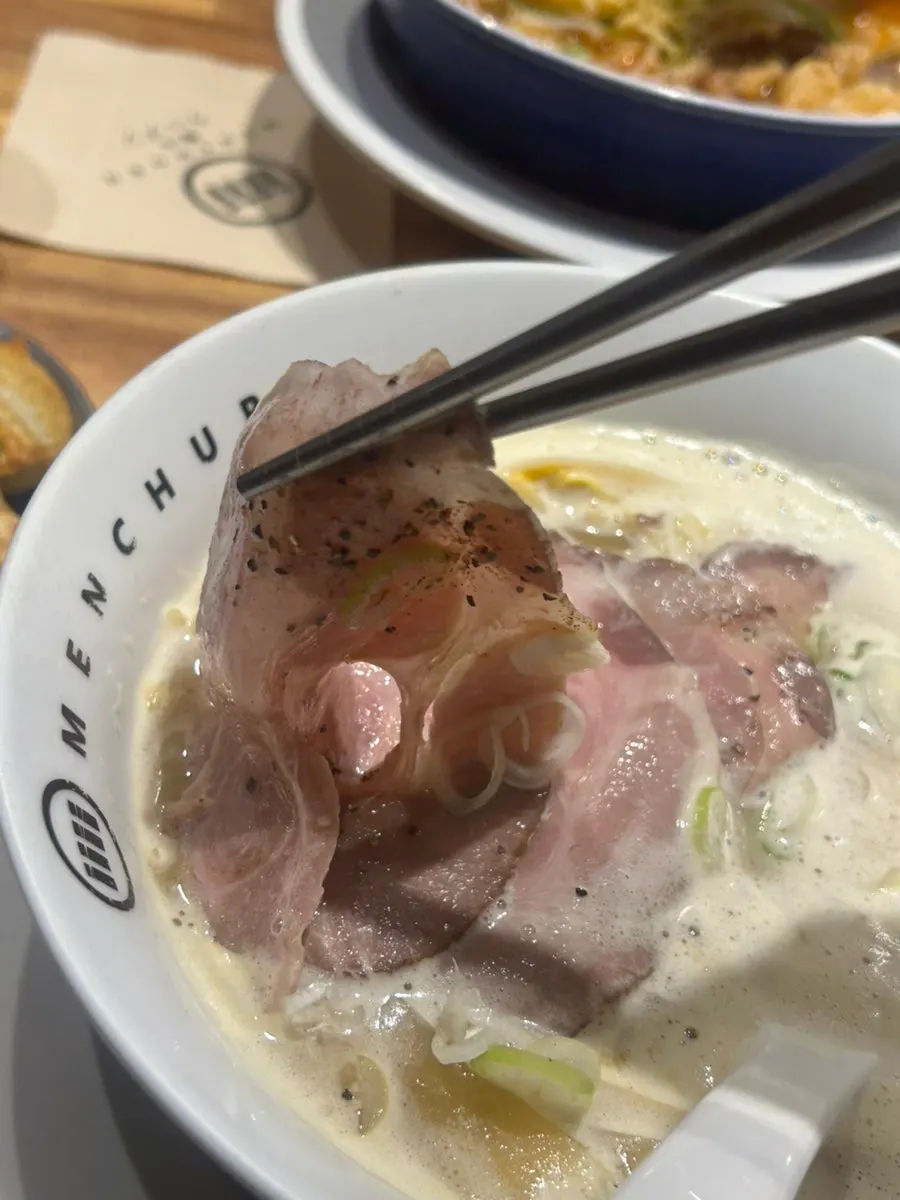 고소한 국물의 토리파이탄 라멘 클로즈업