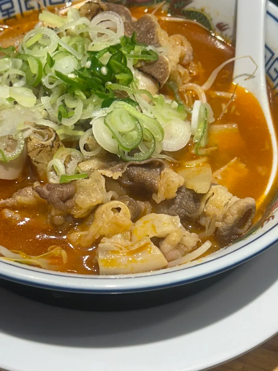 매콤 모츠라멘 한입 분량