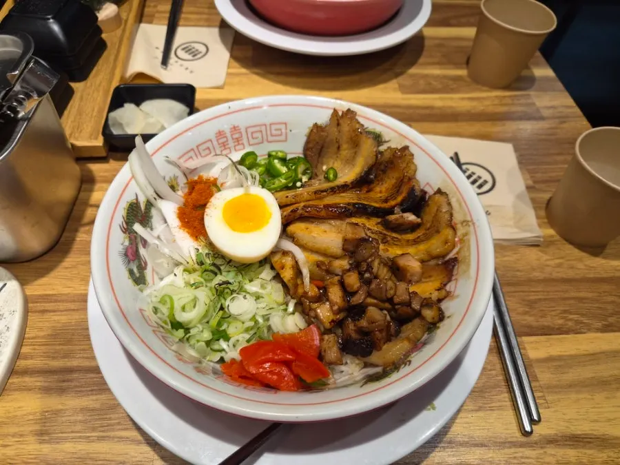A bowl of chashu don at Mentsuru City Hall Branch