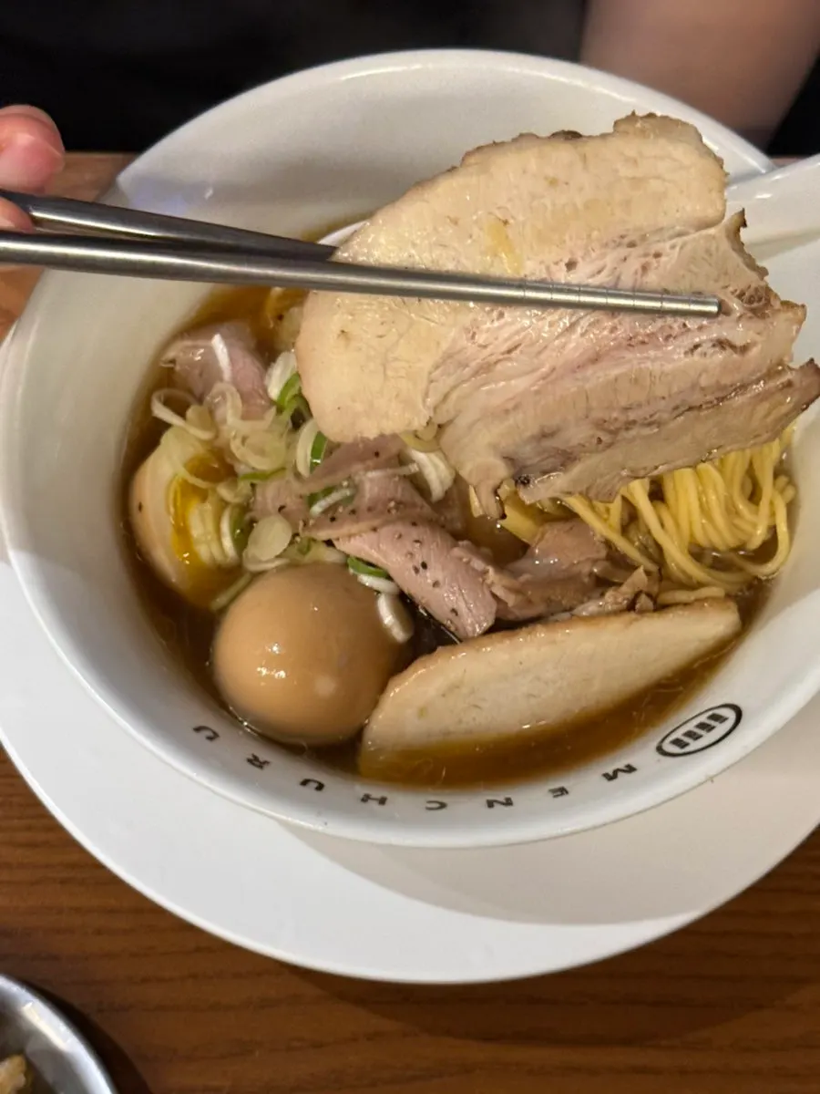 두툼하게 추가한 라멘 차슈