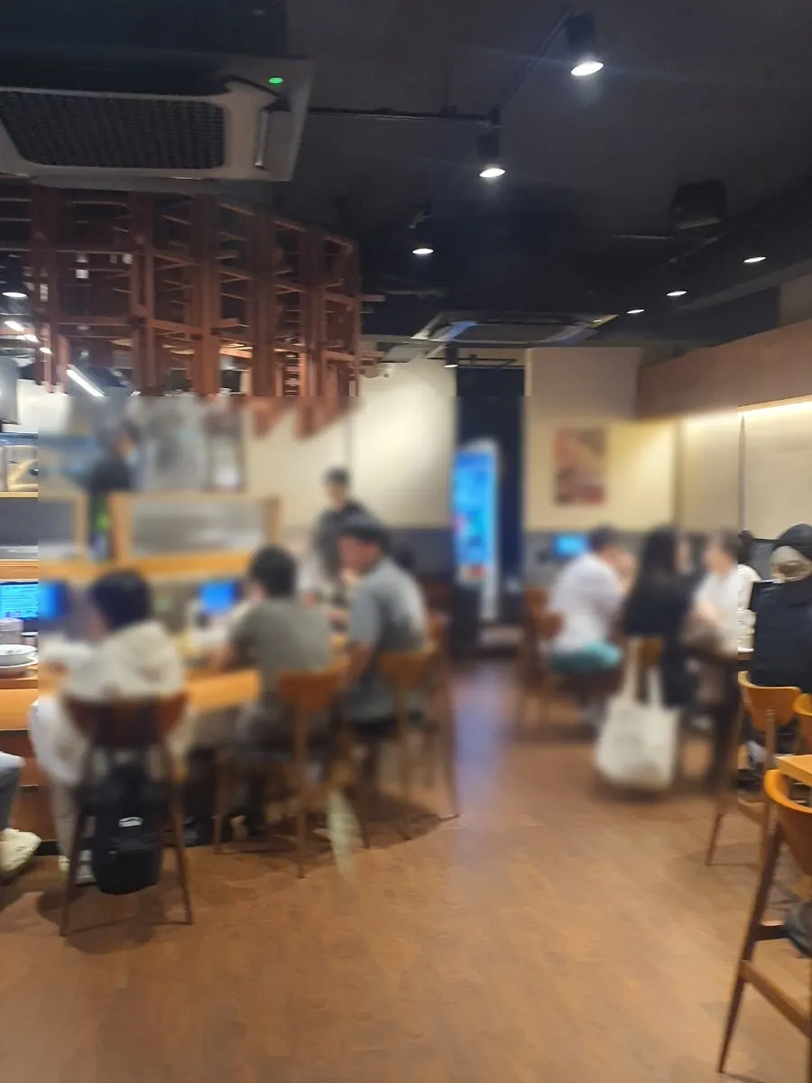 멘츠루 어린이대공원점 간판과 출입구