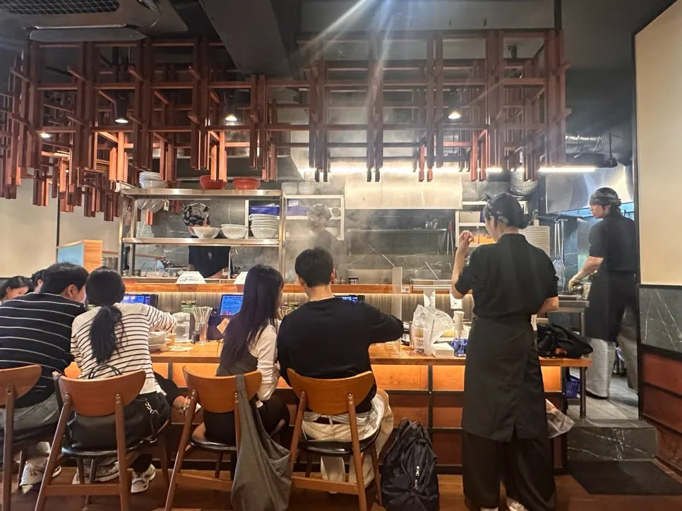 멘츠루 어린이대공원점 내부 좌석