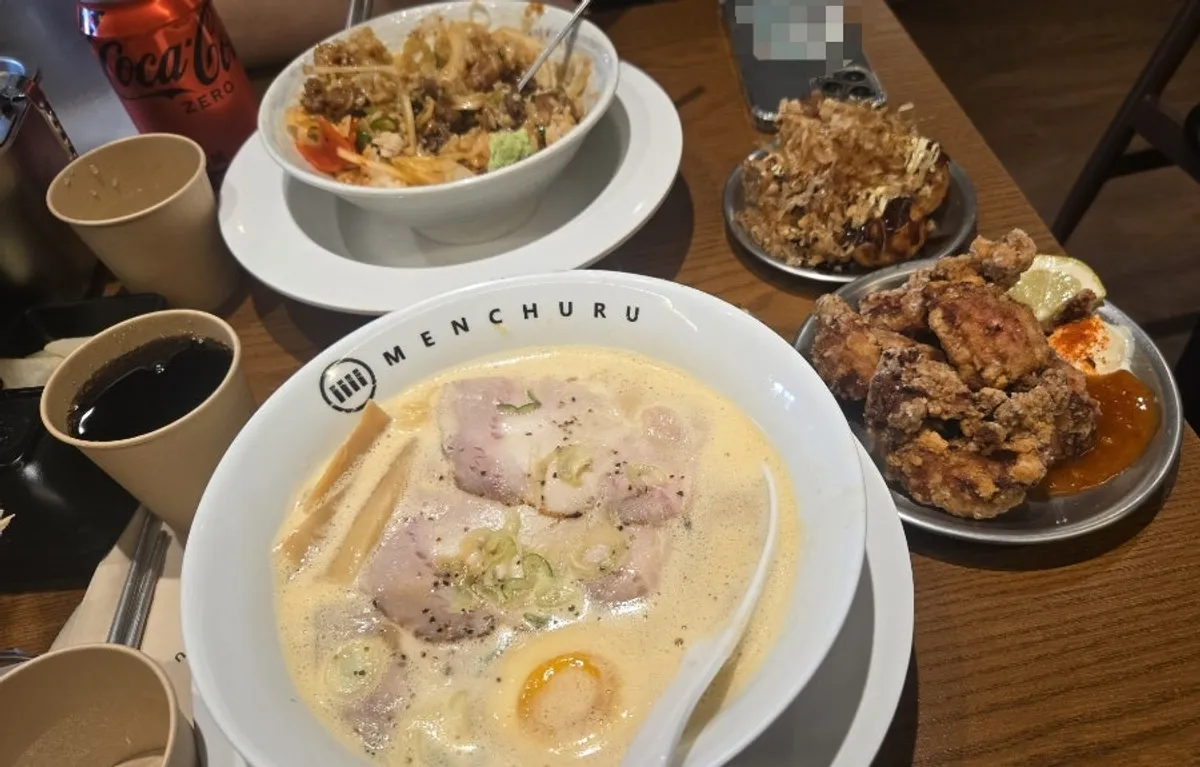 쿠폰으로 받은 타코야끼 4피스