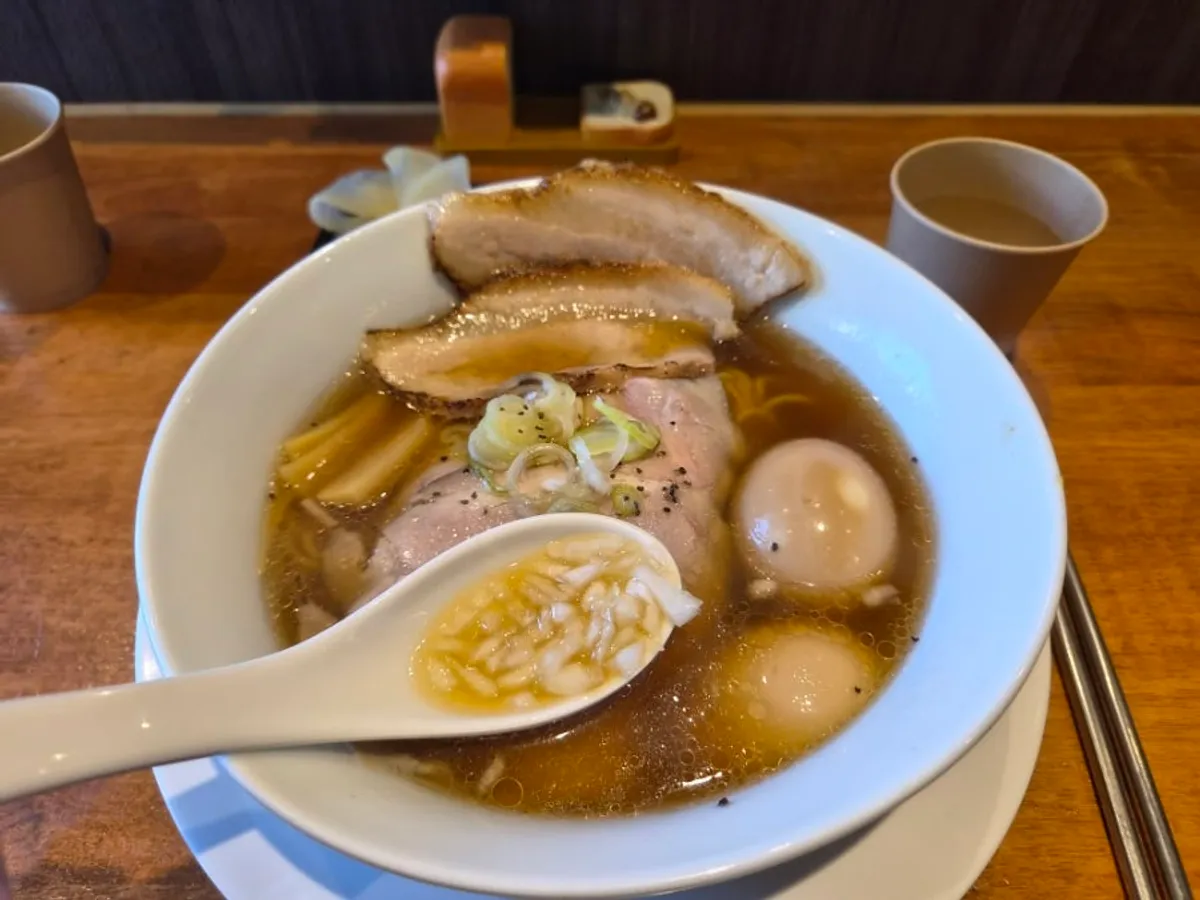 Shoyu ramen at Mentsuru Children's Grand Park Branch