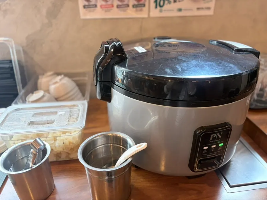 Self-serve bar corner set up in the restaurant