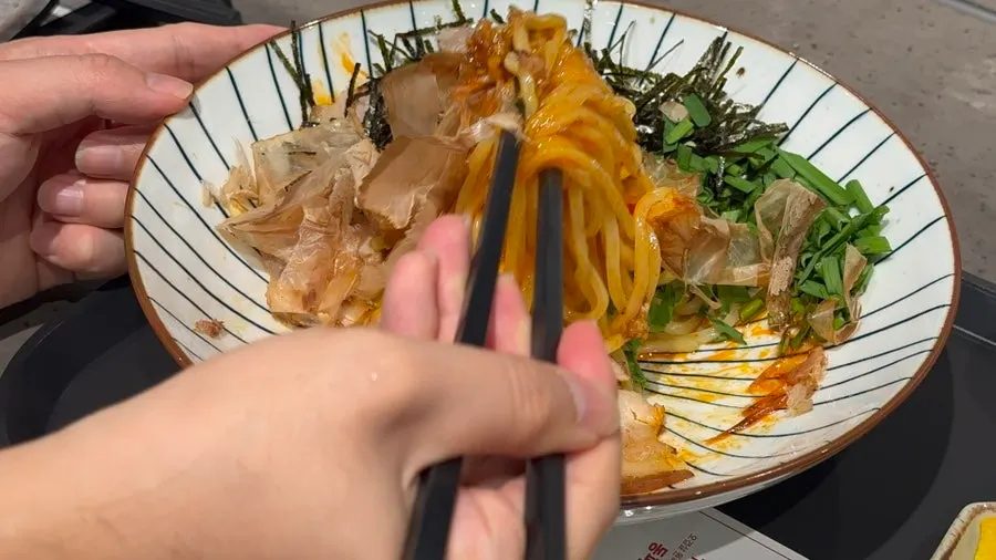 비벼낸 마제소바 면발