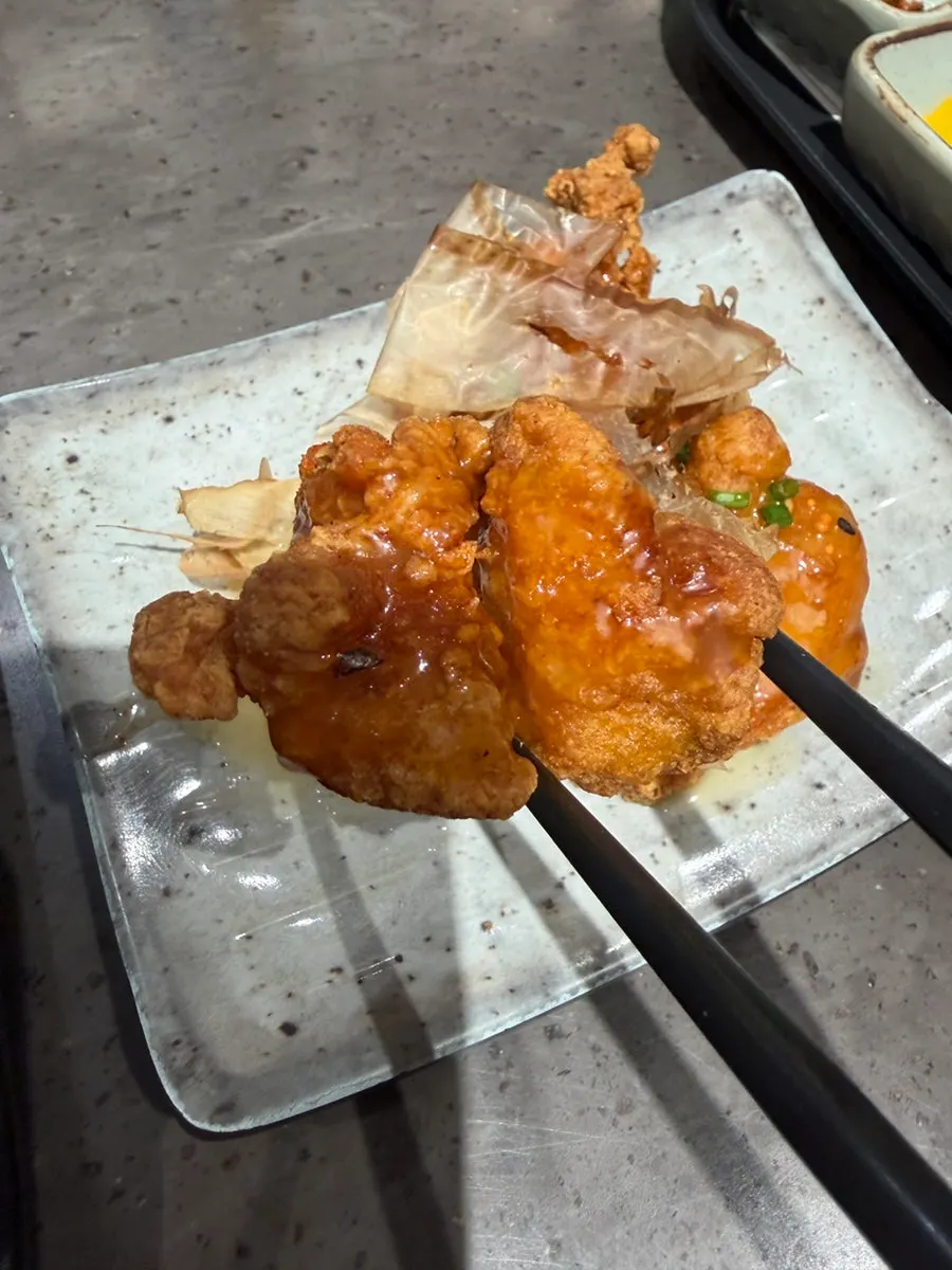 Small-sized side dish that came with the set