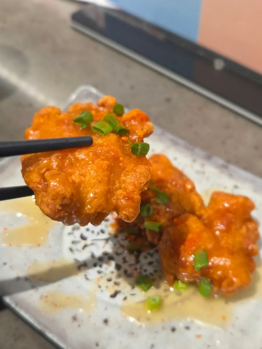 Table set with ramen, mazesoba and karaage together