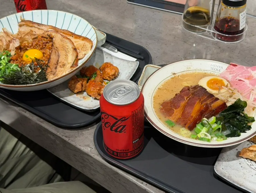 Full spread of mazesoba served with gara-age