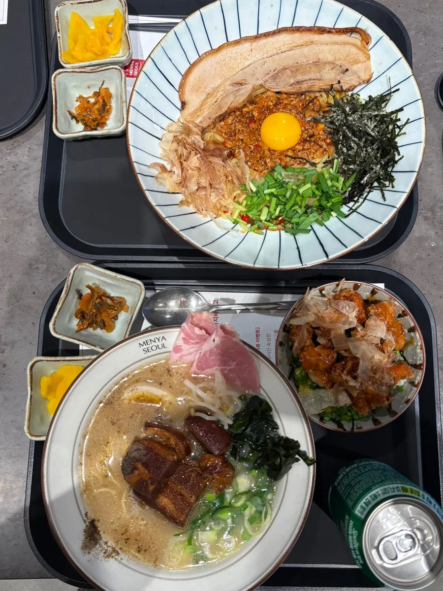 Menya Seoul review event sign and dish return counter information