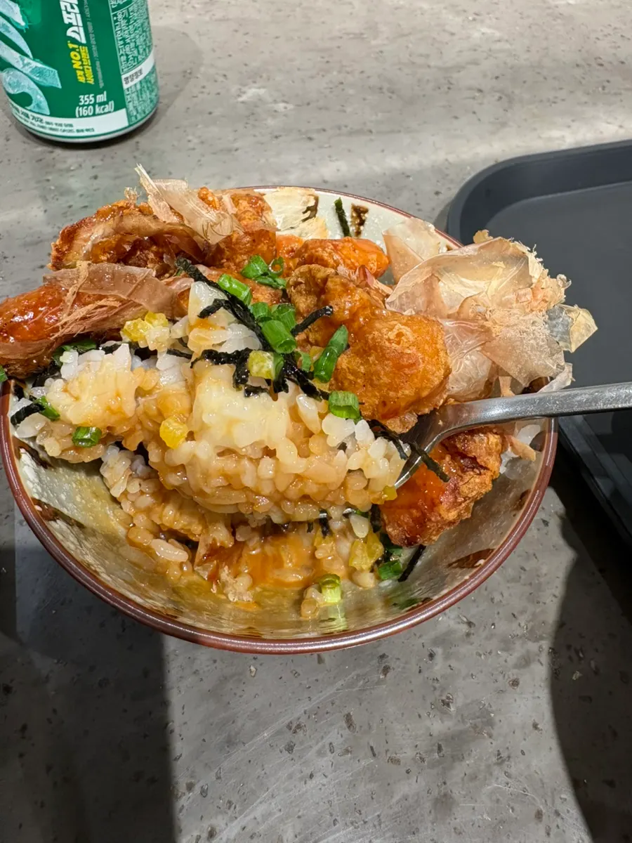Springy ramen noodles holding onto the broth