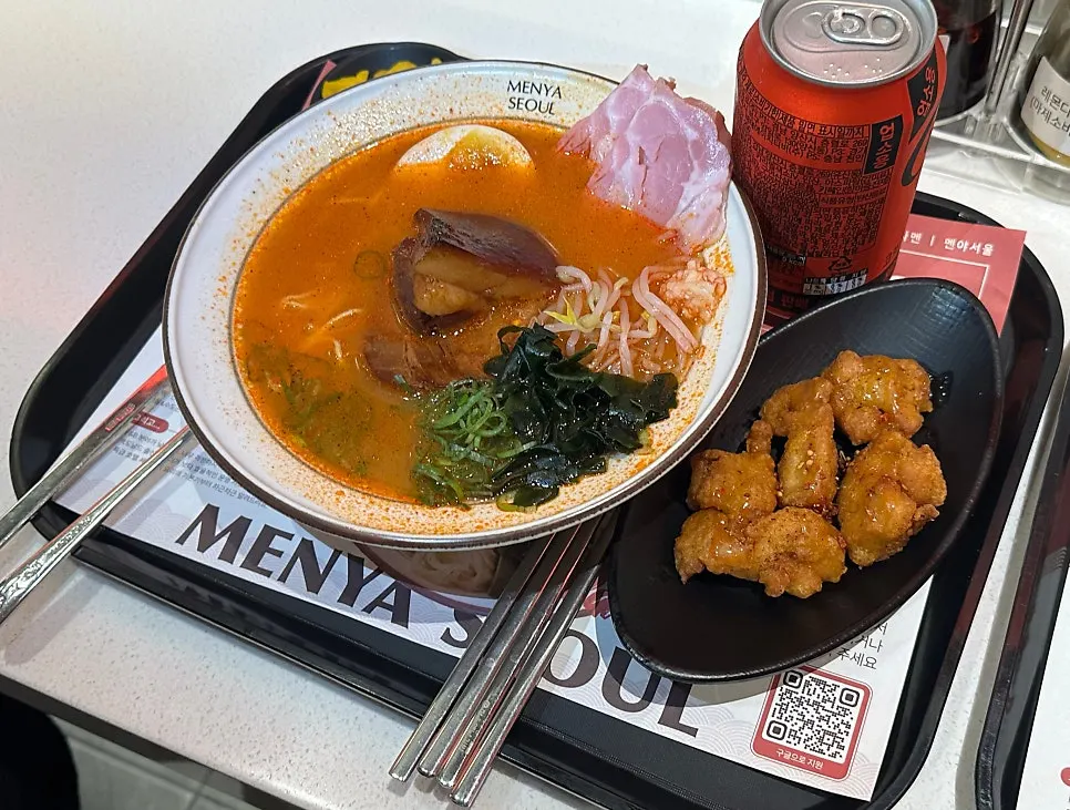 동파육이 푸짐하게 올라간 라멘 한 그릇