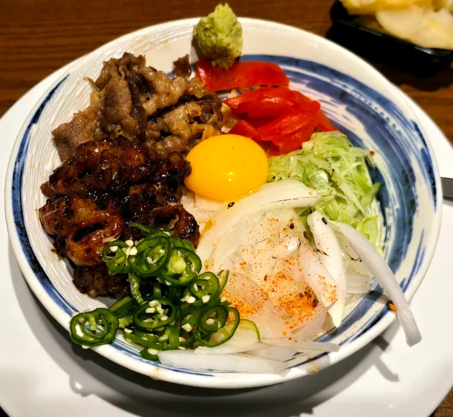 A bowl of hormone-don, the beef intestine rice bowl