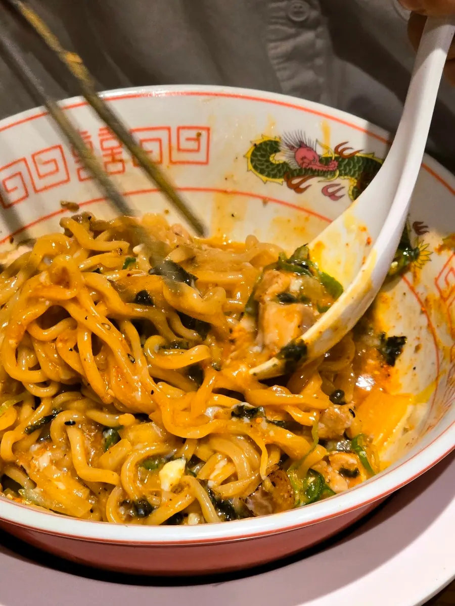 Abura soba mixed thoroughly with sauce