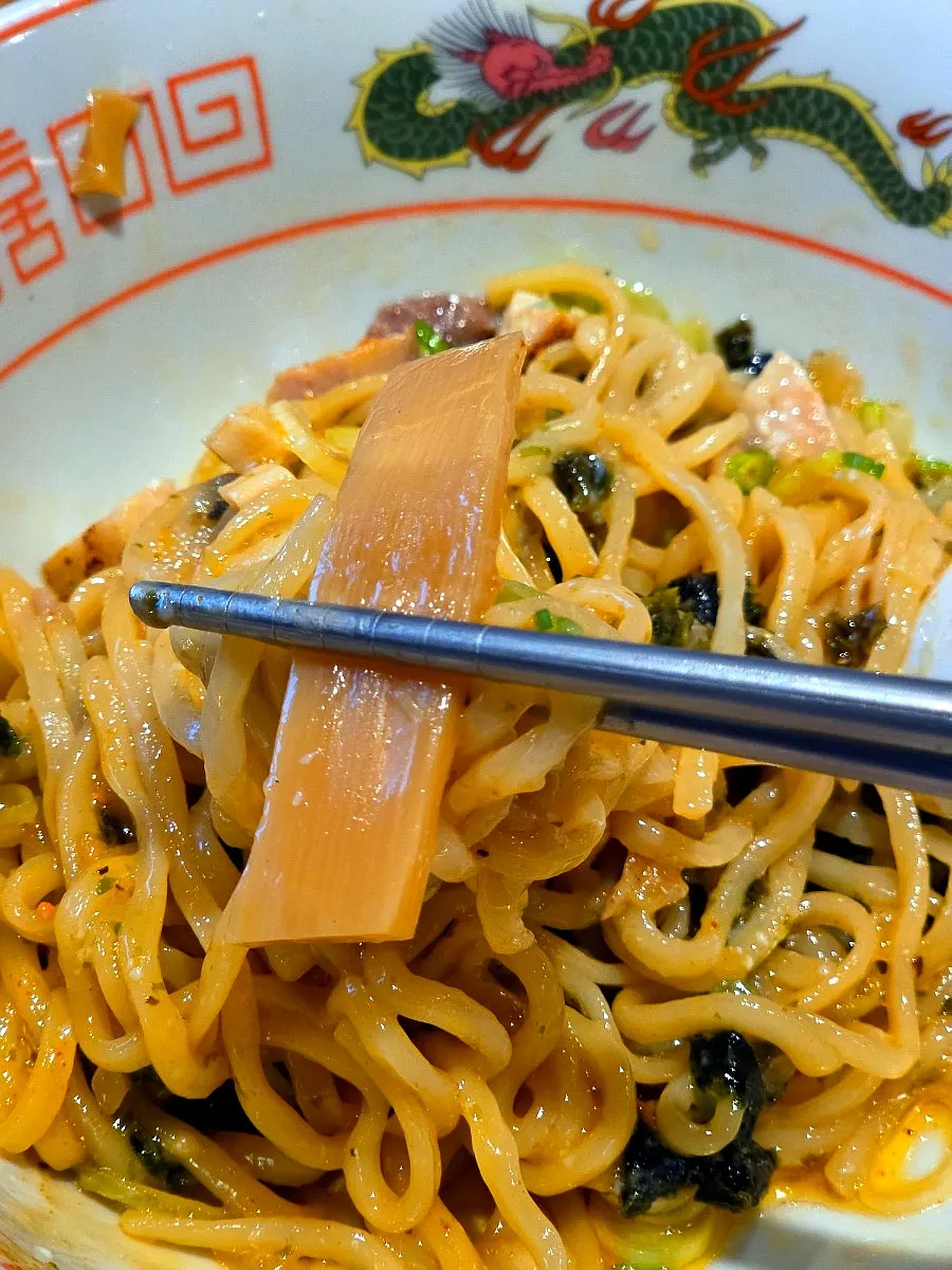 Close-up of the thickly mixed abura soba