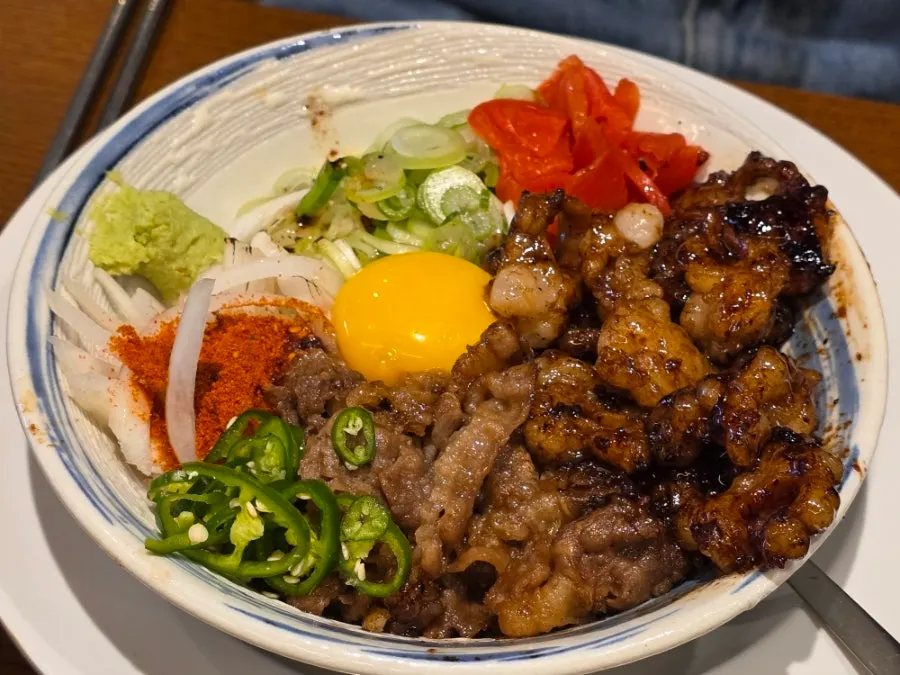 Mentsuru's hormone-don beef intestine rice bowl