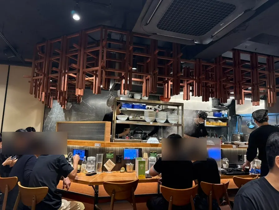 멘츠루 일반 테이블 좌석