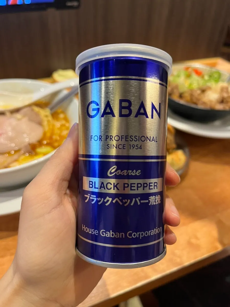 큼직한 차슈가 올라간 라멘