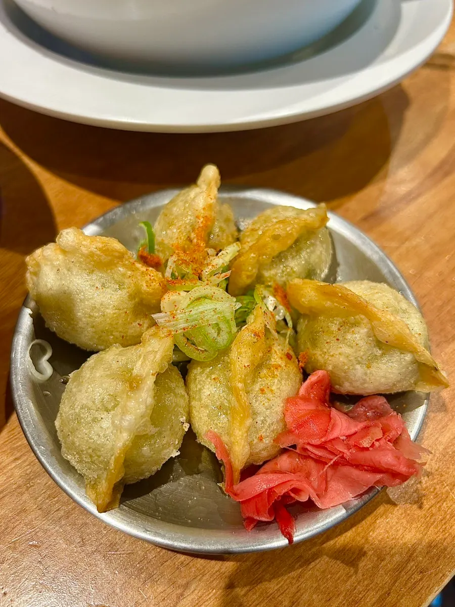 Crispy fried gyoza, 6 pieces